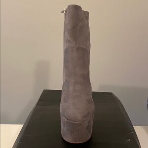 Liliana Gray Ankle Boots